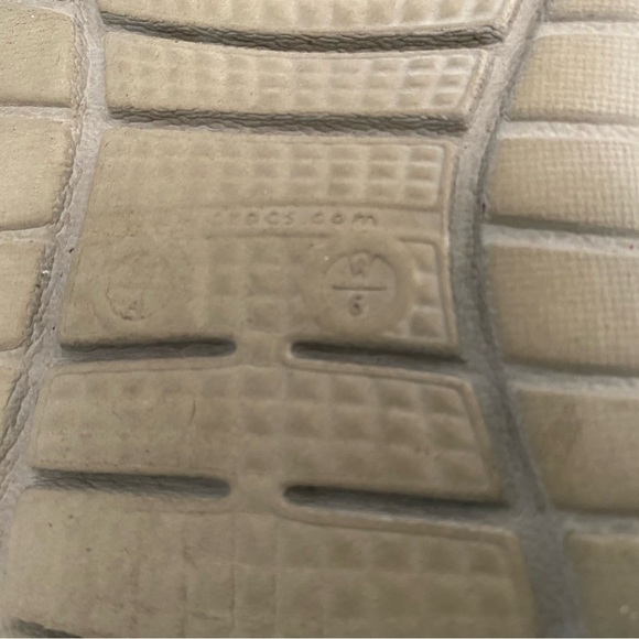 Grey Crocs US Women Size 6 - Picture 2 of 7